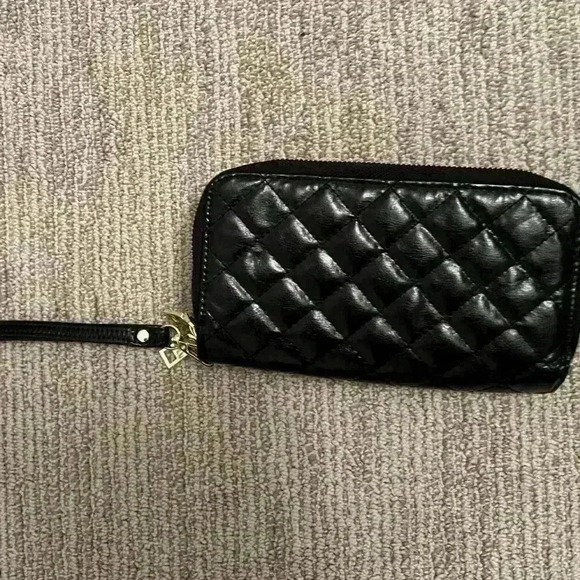 Black quilted double zip wallet - Picture 1 of 4